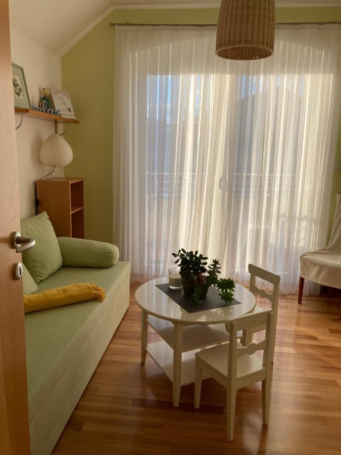 Natasha'S Garden House Apartment Dol pri Ljubljani Exterior foto